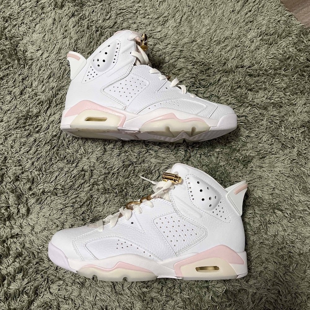 HOLD Jordan 6 Gold Hoops DH9696-100 womens size 8